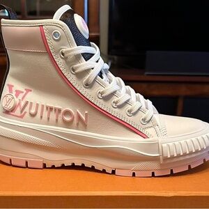 Louis Vuitton Women's Pink and White Squad sneakers